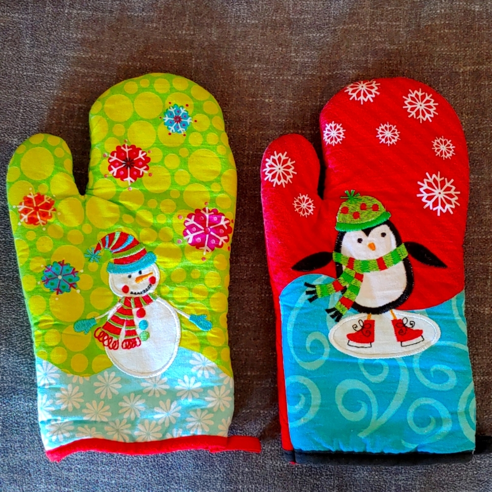 Holiday cooking mits